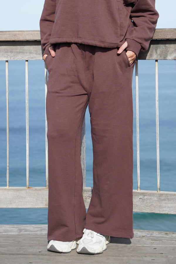 Women's Wide Leg Jogger