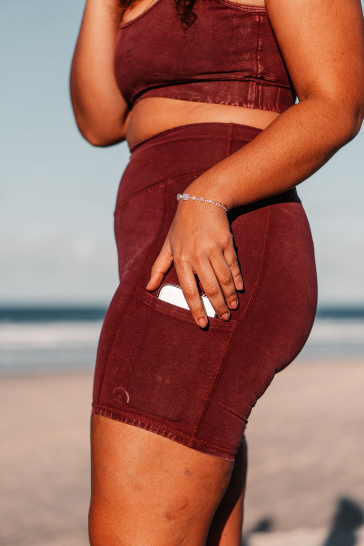 bike shorts with phone pocket