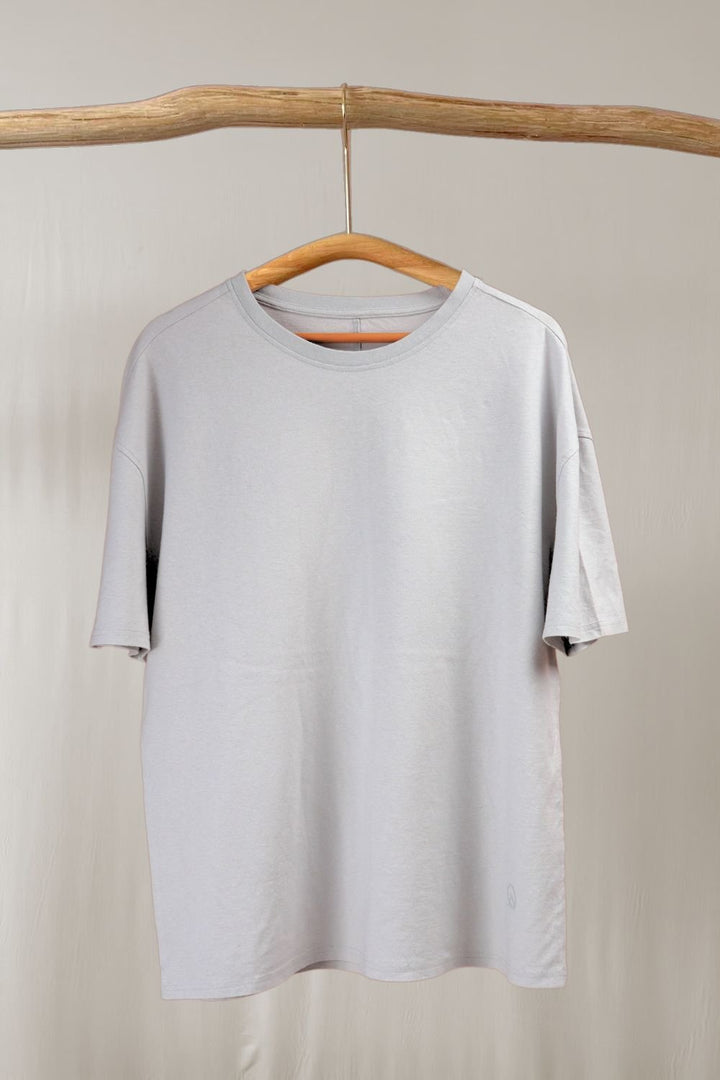Comfortable hemp t shirt for yoga and casual wear