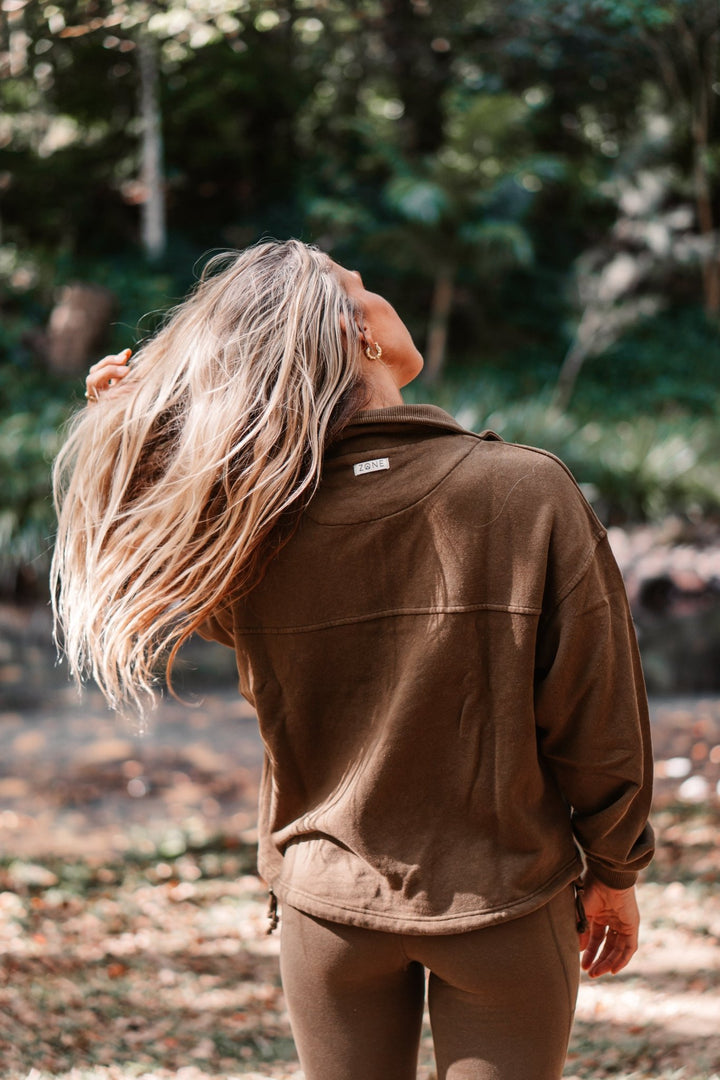 Shiitake hemp crew sweater with zip